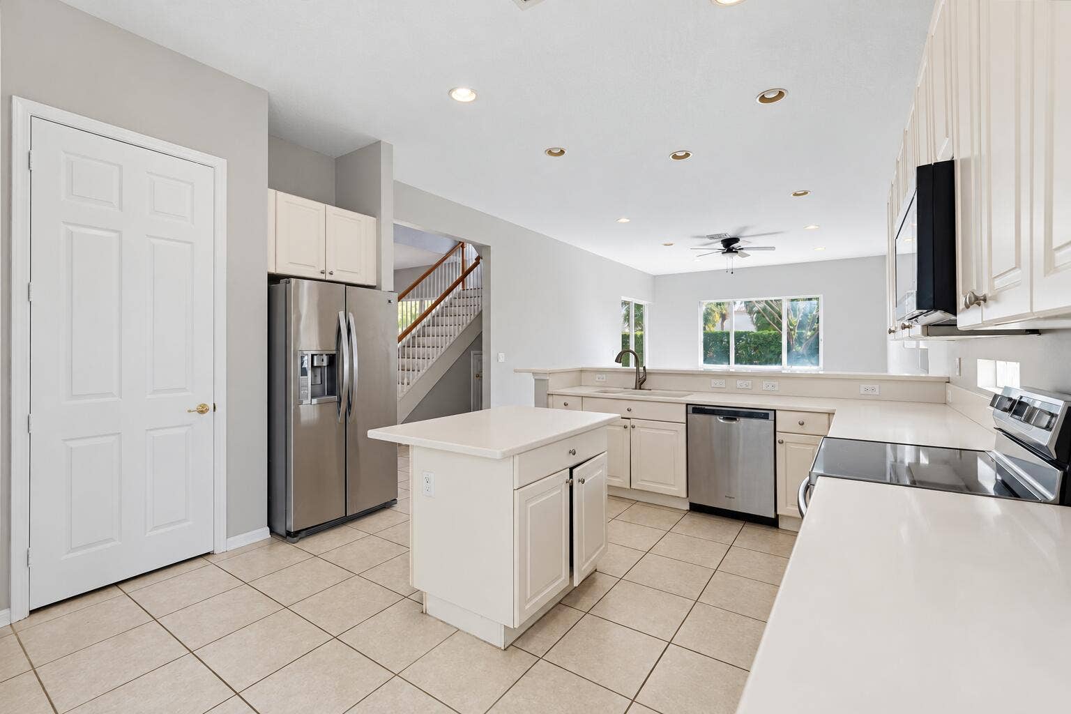 122 SARONA Circle, Royal Palm Beach, FL 33411 SC5