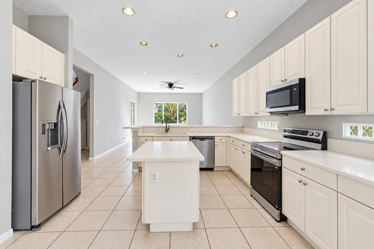 122 SARONA Circle, Royal Palm Beach, FL 33411 SC4