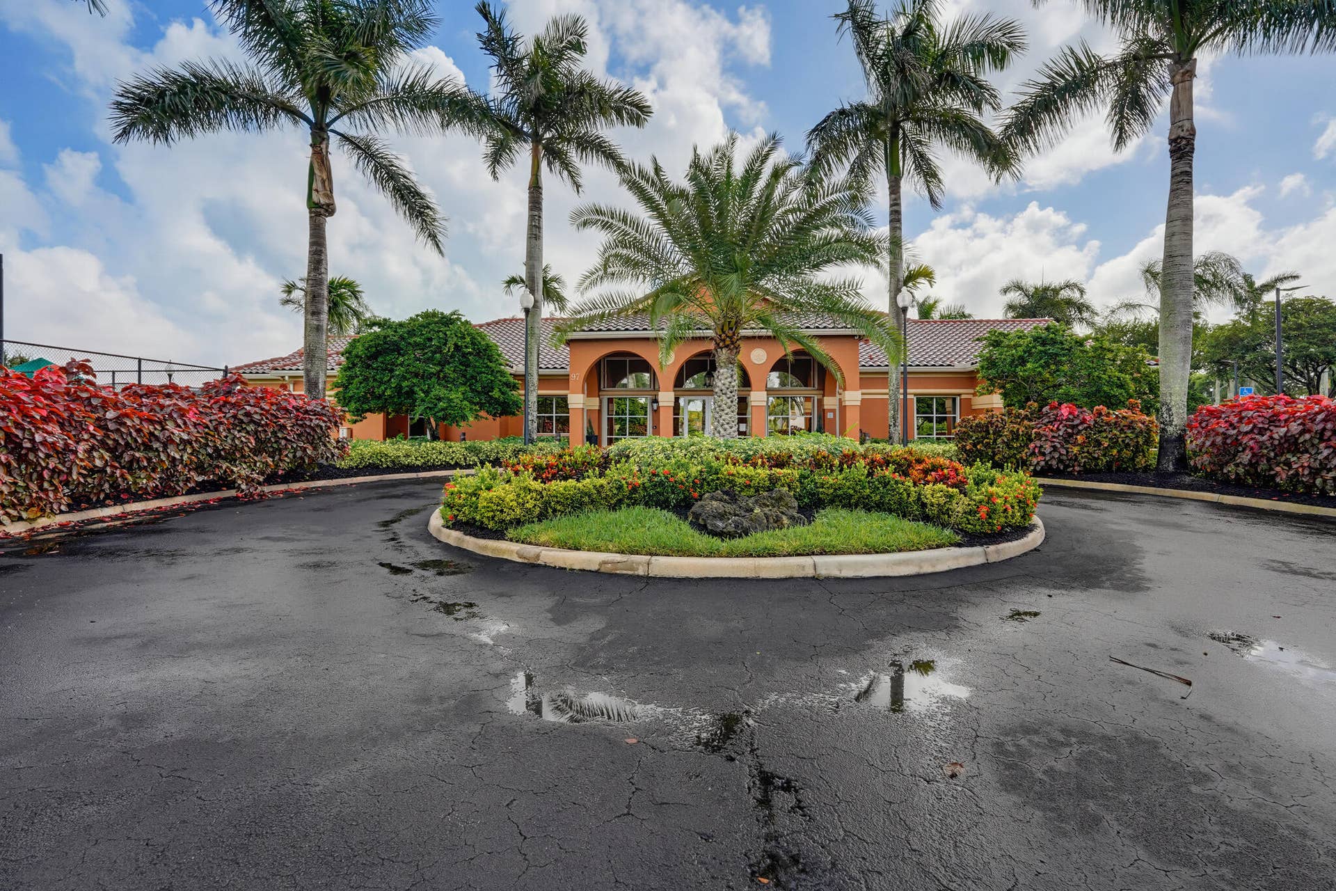 122 SARONA Circle, Royal Palm Beach, FL 33411 DSC08474