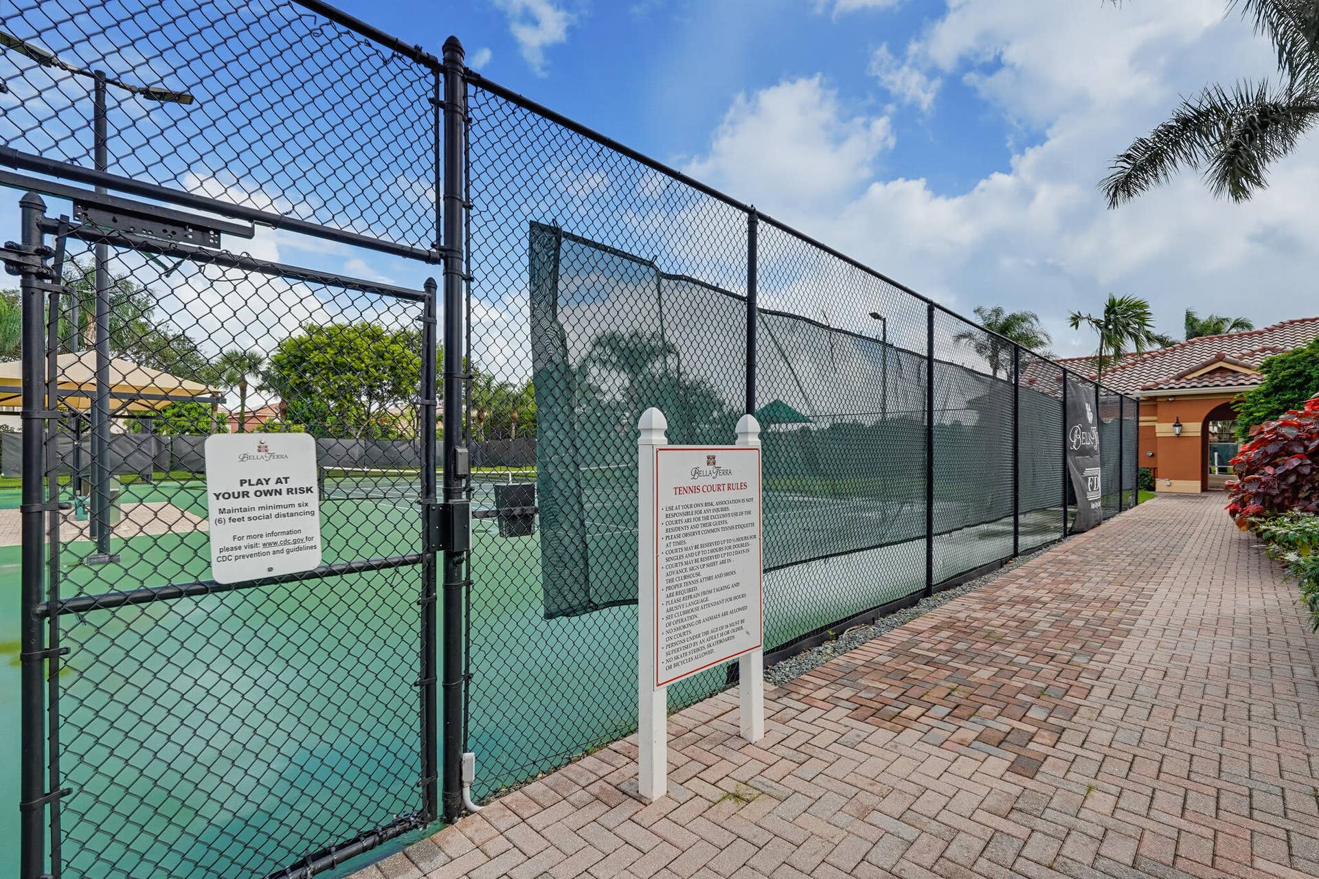 122 SARONA Circle, Royal Palm Beach, FL 33411 DSC08534