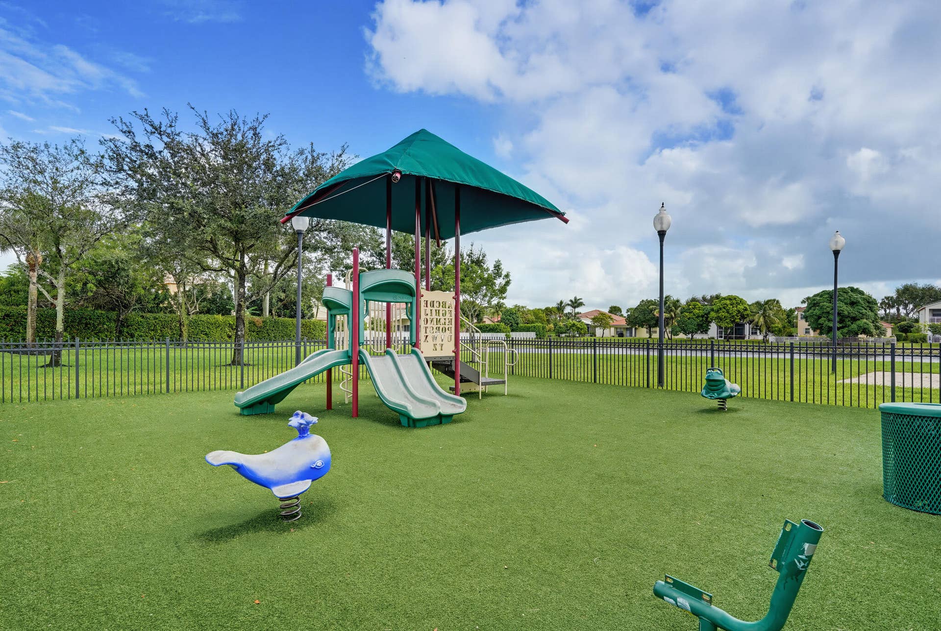 122 SARONA Circle, Royal Palm Beach, FL 33411 DSC08524