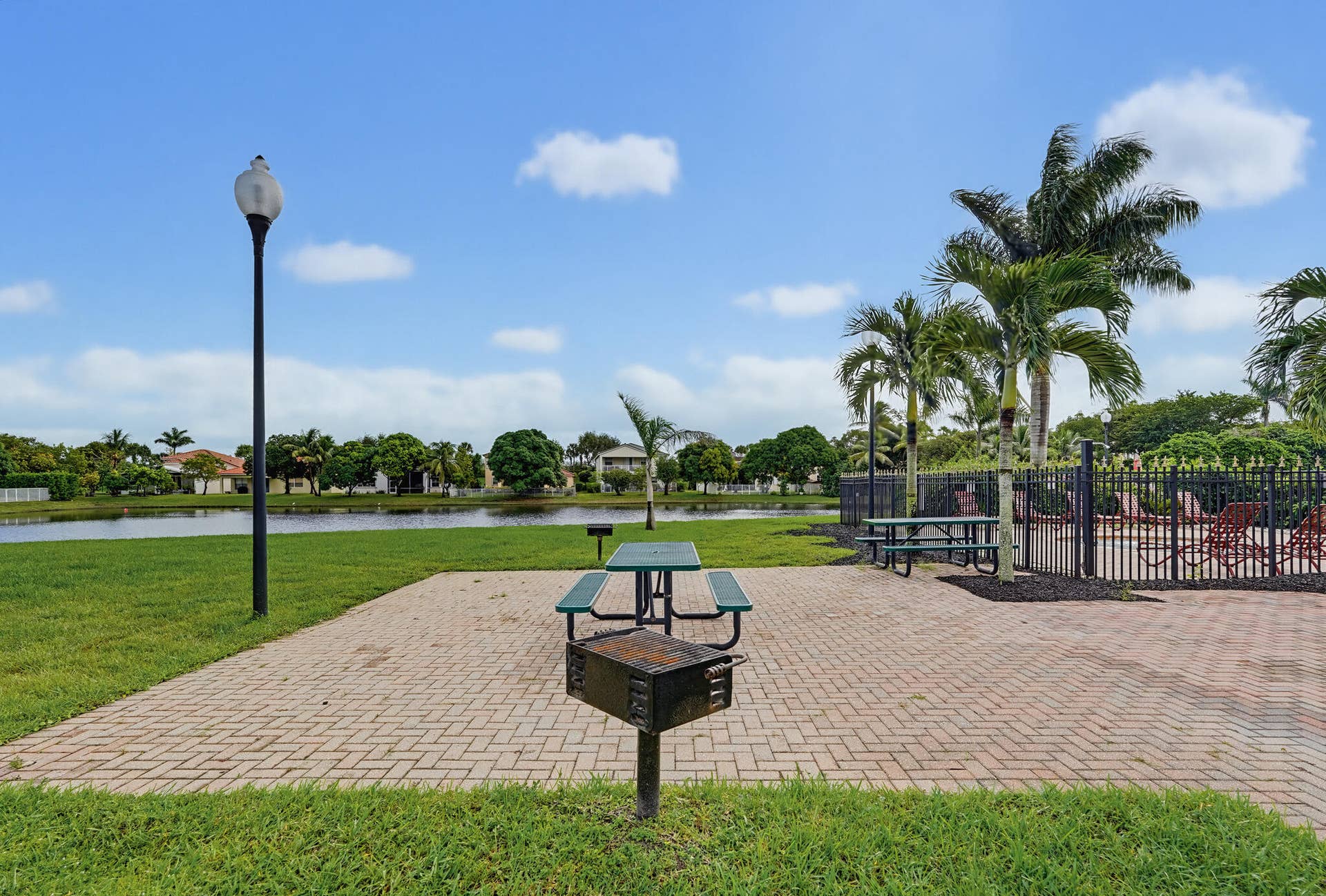 122 SARONA Circle, Royal Palm Beach, FL 33411 DSC08529
