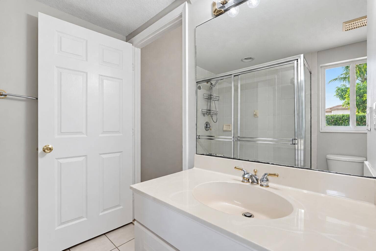 122 SARONA Circle, Royal Palm Beach, FL 33411 SC1