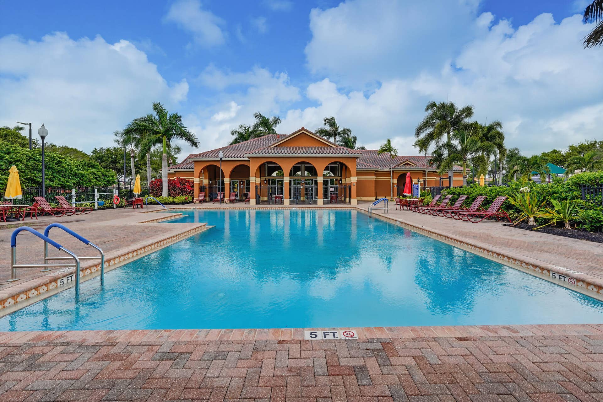 122 SARONA Circle, Royal Palm Beach, FL 33411 DSC08509