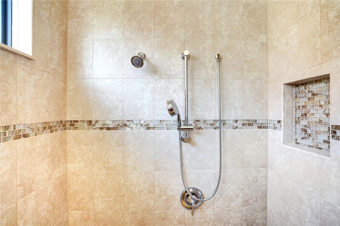 9567 KARLBERG Way, Parkland, FL 33076 Shower master bathroom