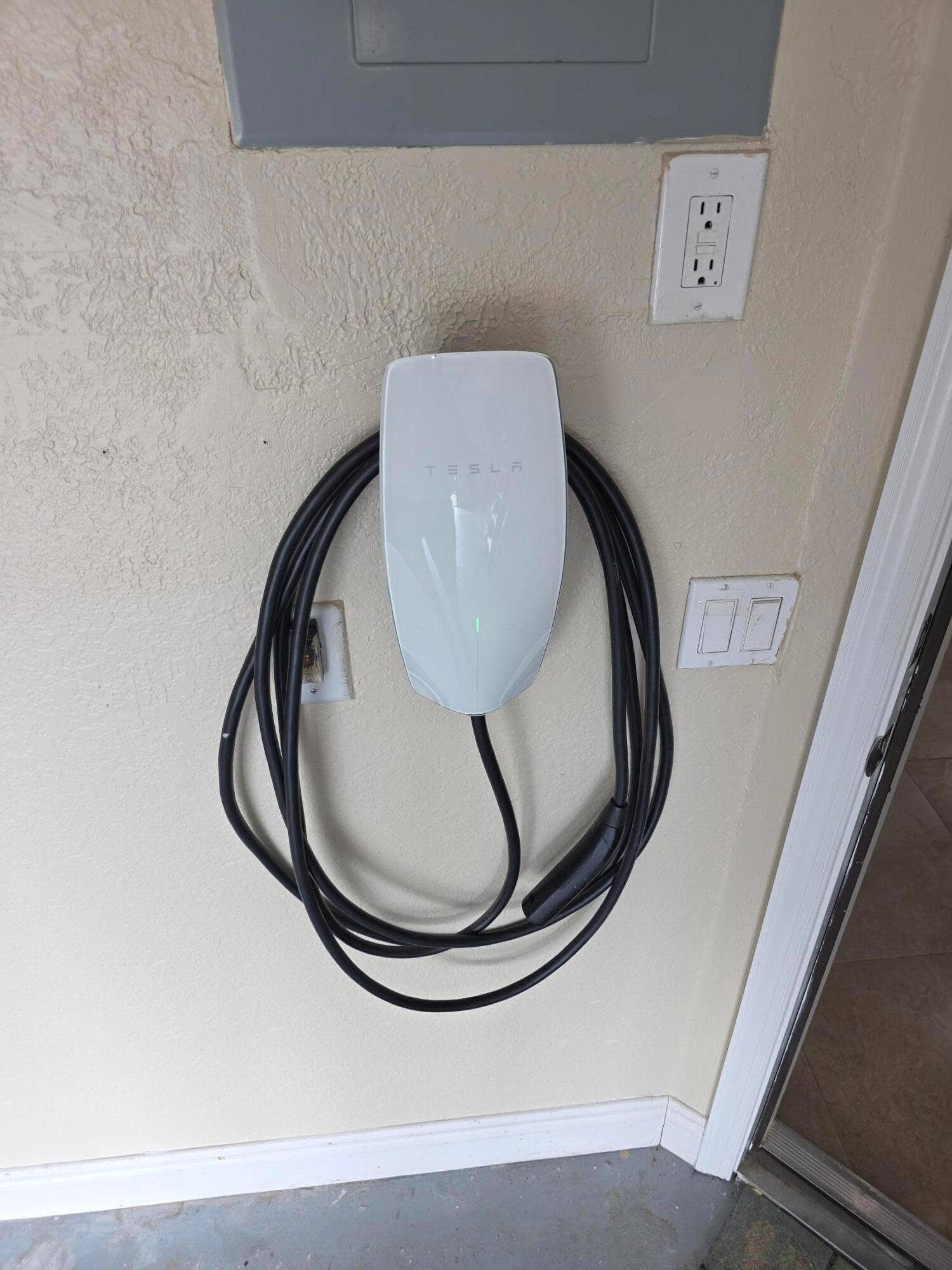 1209 SW 25TH Avenue, Boynton Beach, FL 33426 Tesla Charger