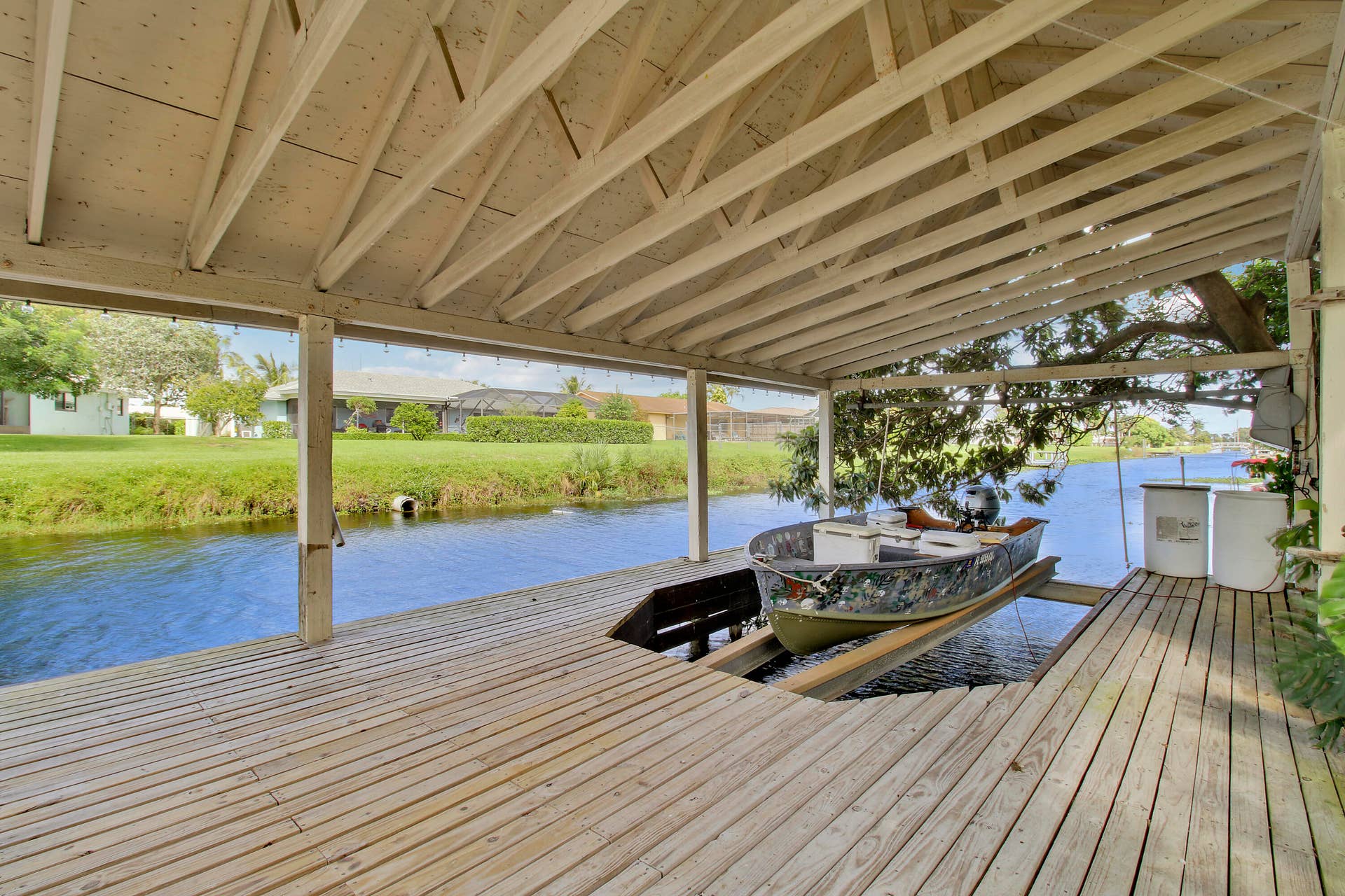 1209 SW 25TH Avenue, Boynton Beach, FL 33426 Boat Lift