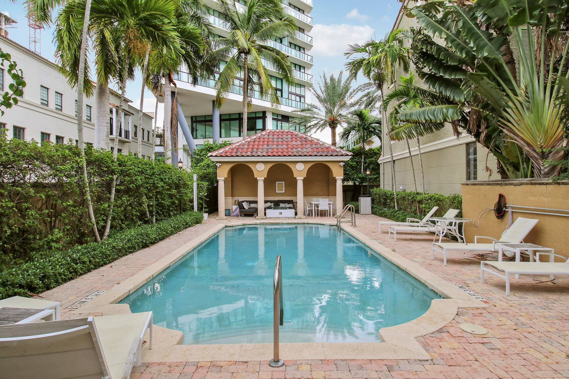 580 S SAPODILLA Avenue, #305, West Palm Beach, FL 33401 House 3-19