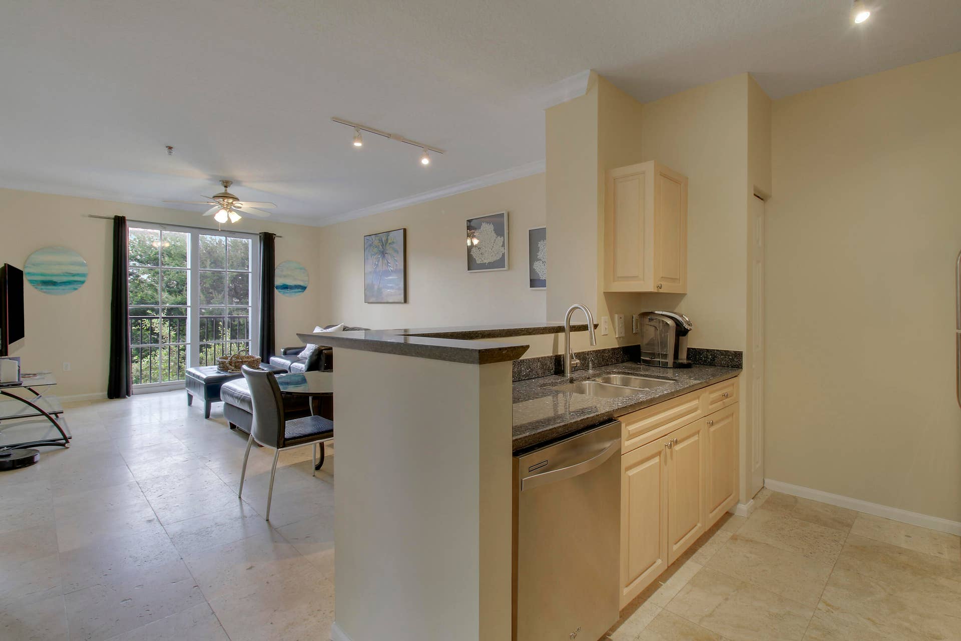 580 S SAPODILLA Avenue, #305, West Palm Beach, FL 33401 House 3-9