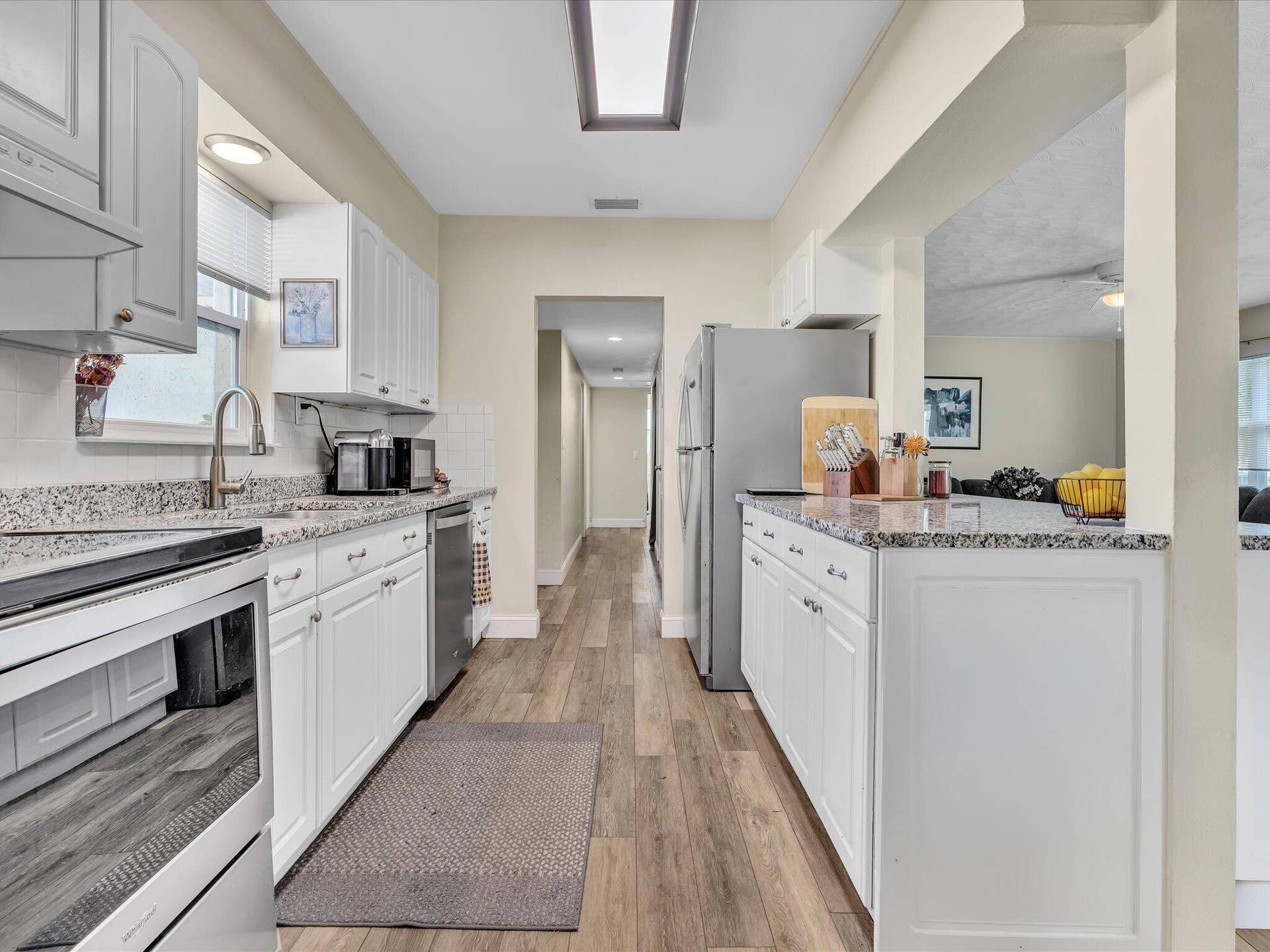 467 Alice Drive, Melbourne, FL 32935 Granite Countertops