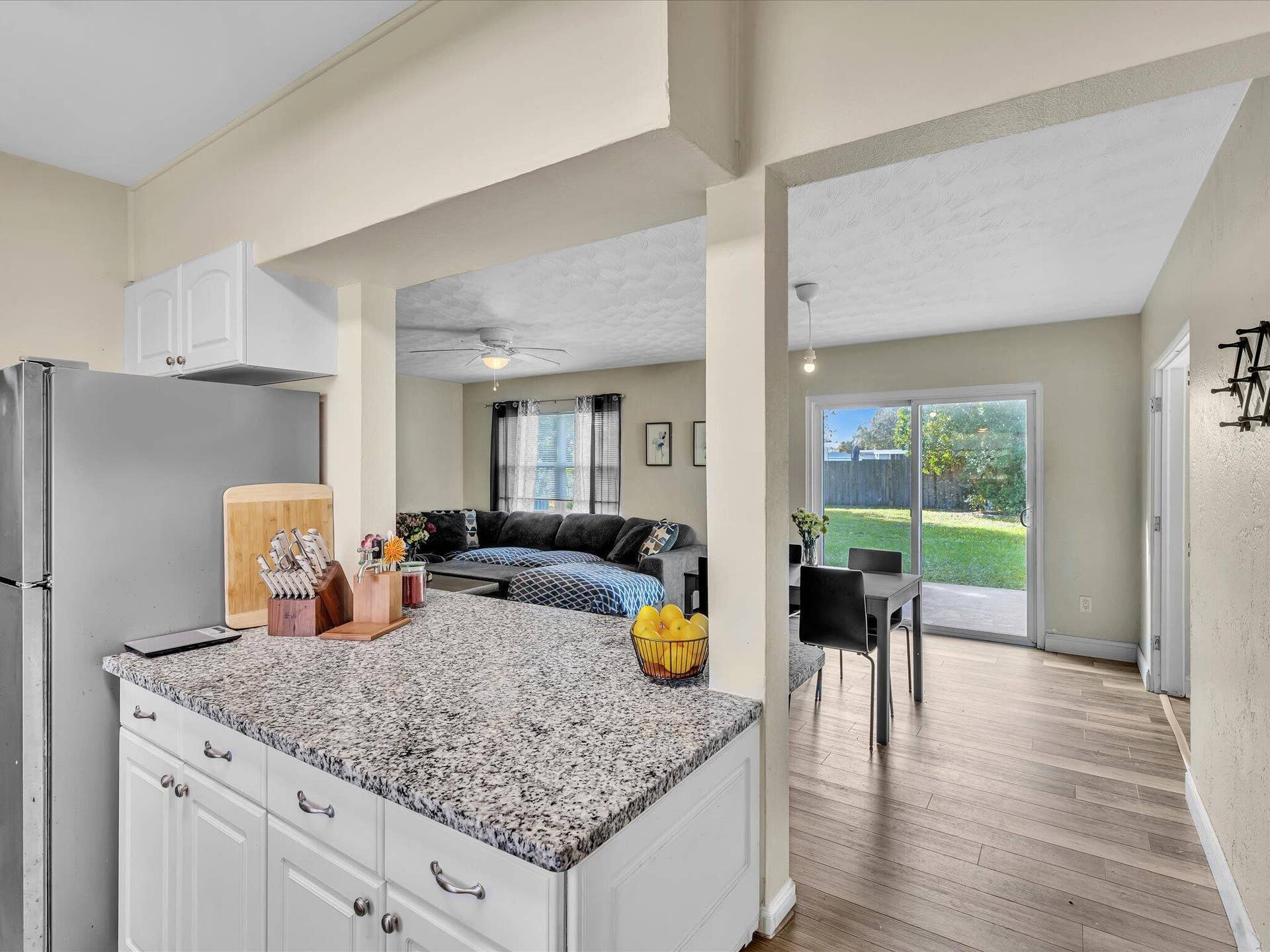 467 Alice Drive, Melbourne, FL 32935 Extra Prep Space