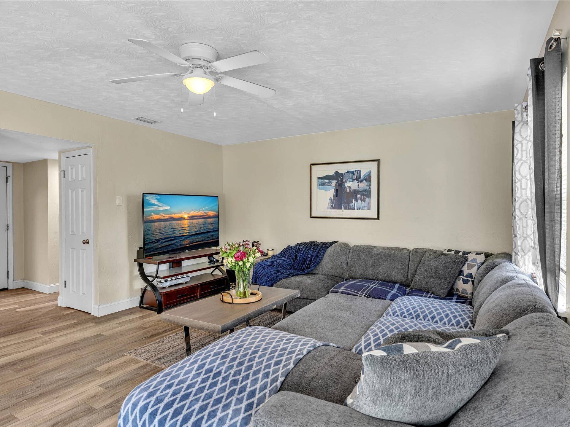 467 Alice Drive, Melbourne, FL 32935 Living Room
