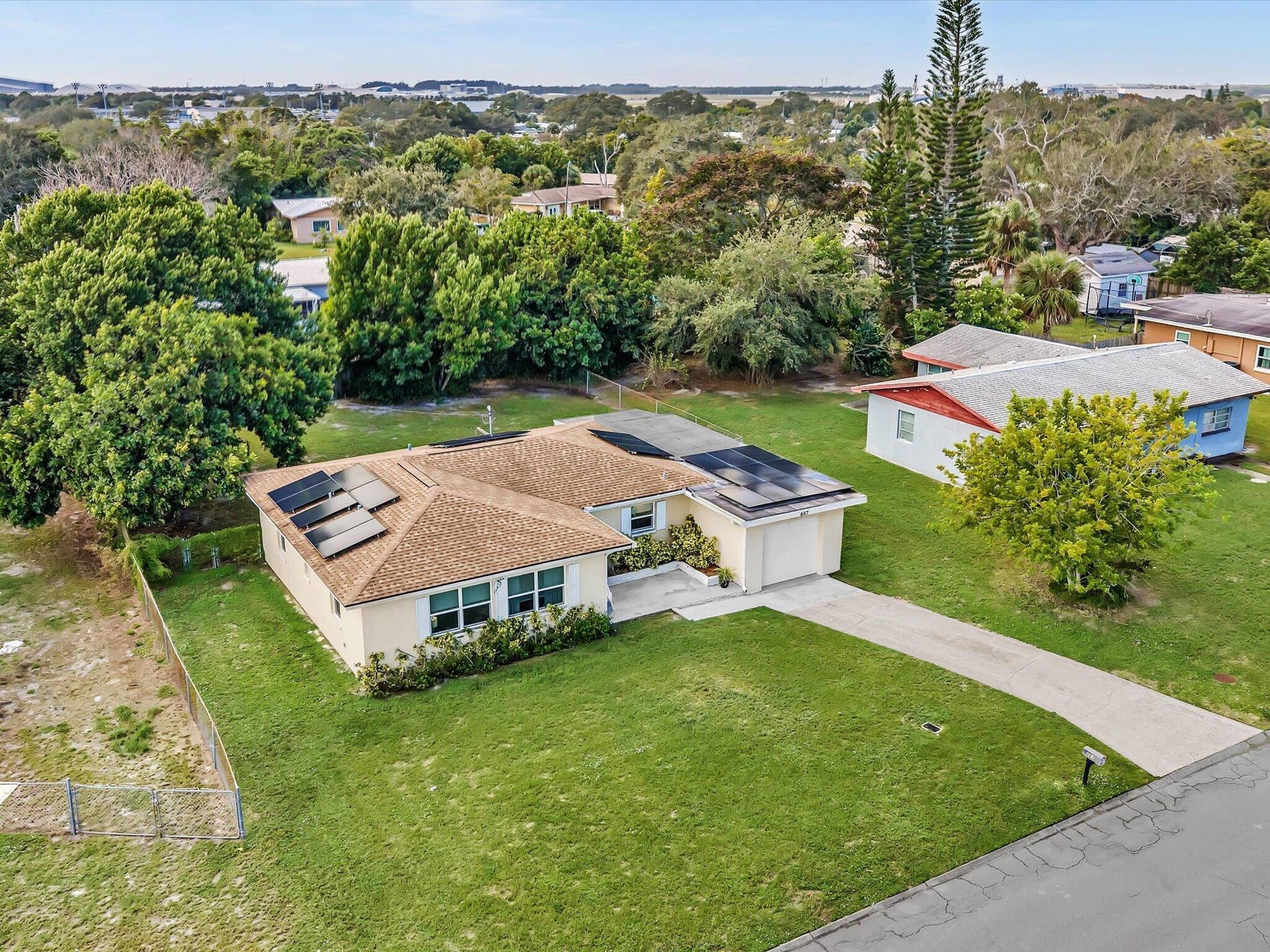 467 Alice Drive, Melbourne, FL 32935 15 Minutes to beach