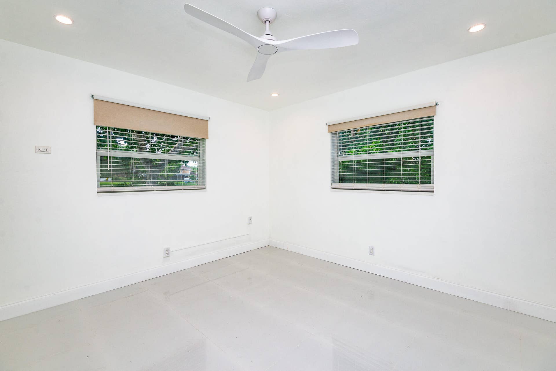 323 W Conference Drive W, #Unit B, Boca Raton, FL 33486 323-23