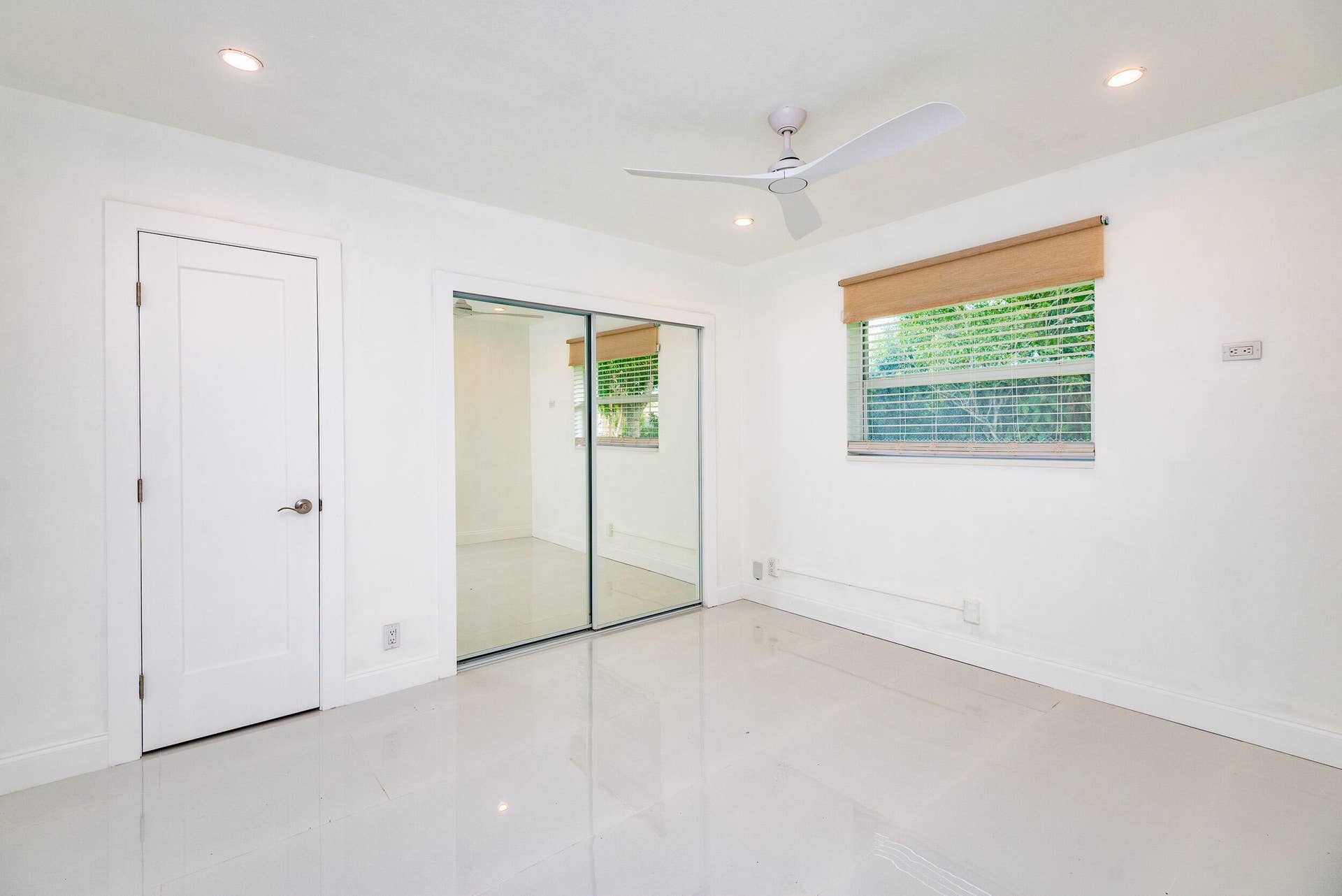 323 W Conference Drive W, #Unit B, Boca Raton, FL 33486 323-26