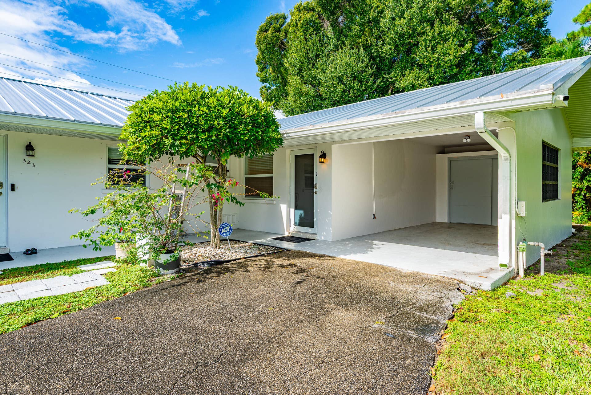 323 W Conference Drive W, #Unit B, Boca Raton, FL 33486 323-4