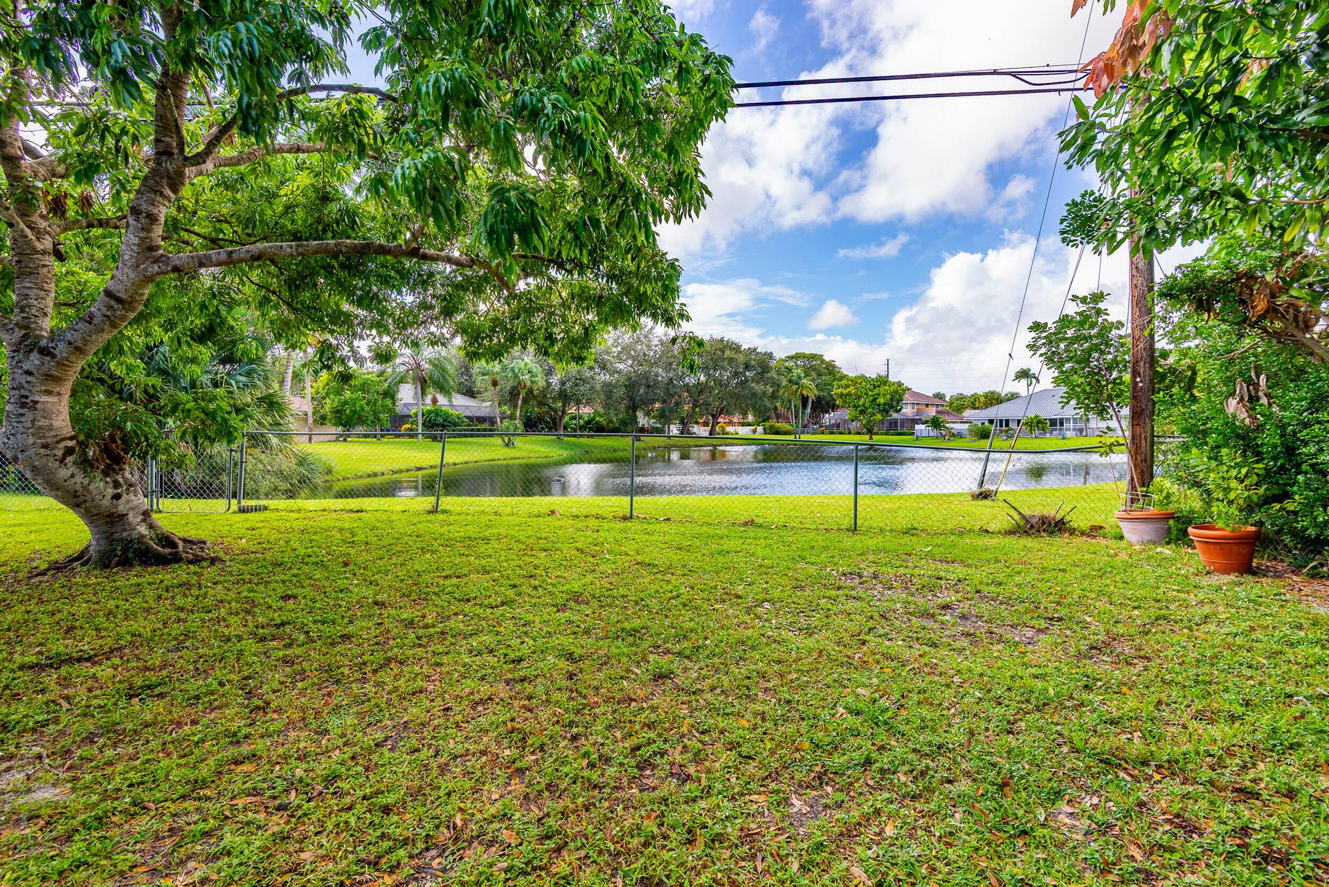 323 W Conference Drive W, #Unit B, Boca Raton, FL 33486 323-8