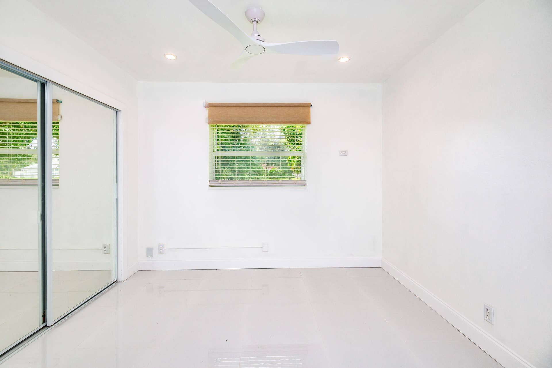 323 W Conference Drive W, #Unit B, Boca Raton, FL 33486 323-28