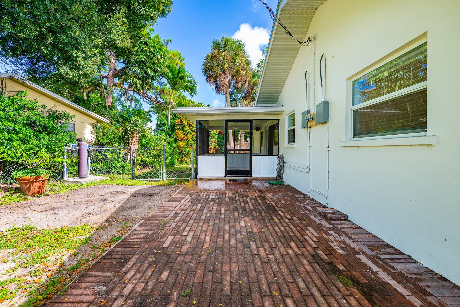 323 W Conference Drive W, #Unit B, Boca Raton, FL 33486 323-12