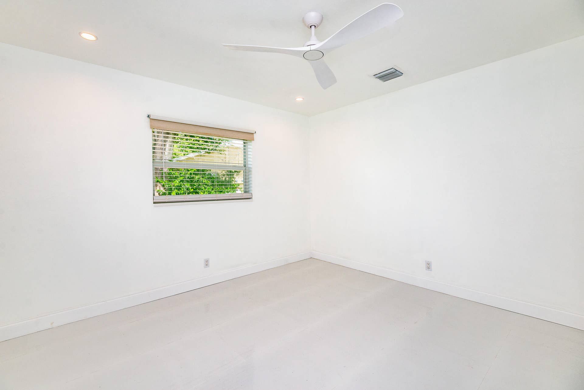 323 W Conference Drive W, #Unit B, Boca Raton, FL 33486 323-25
