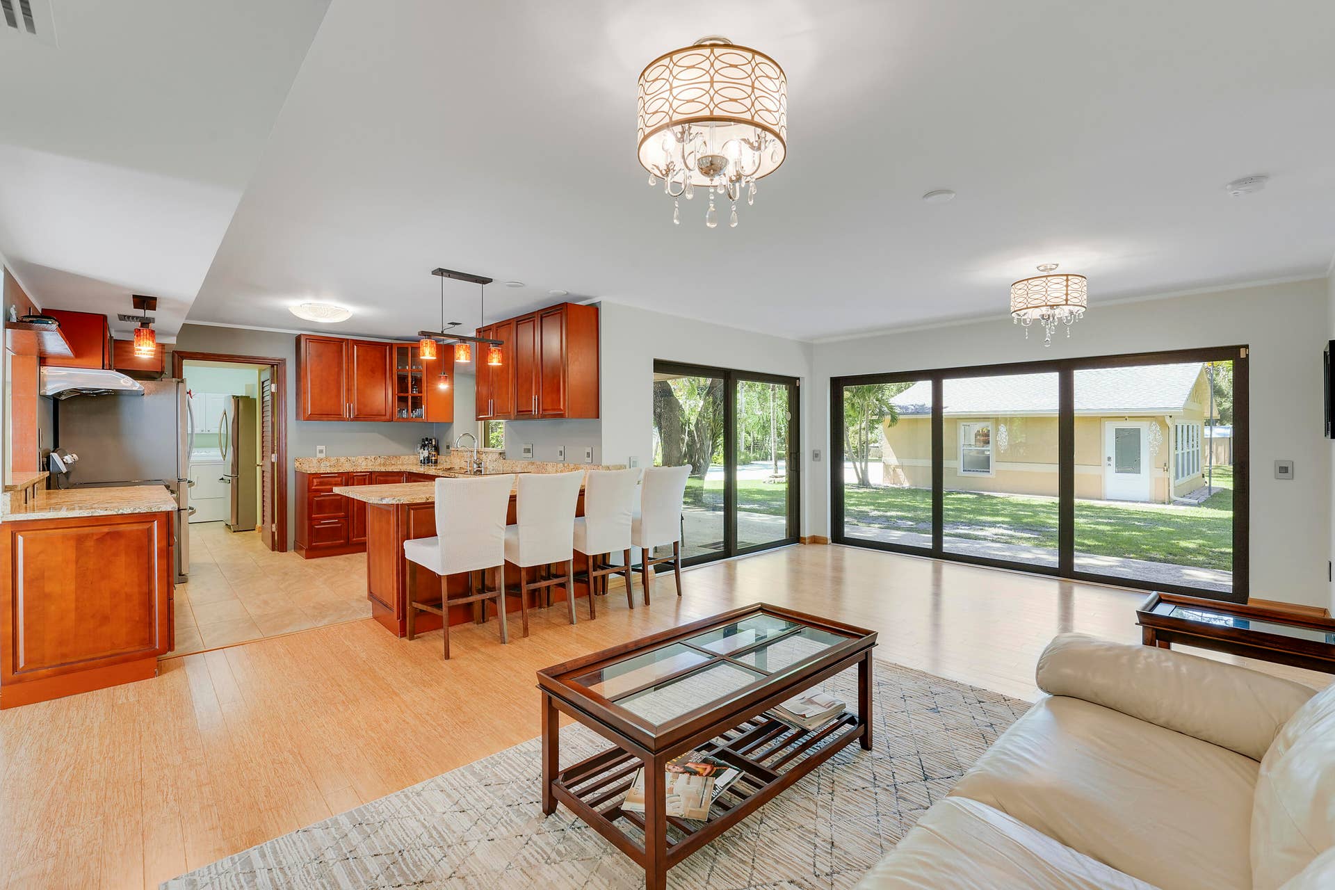 12263 SANDY Run, Jupiter, FL 33478 Living Room Kitchen View