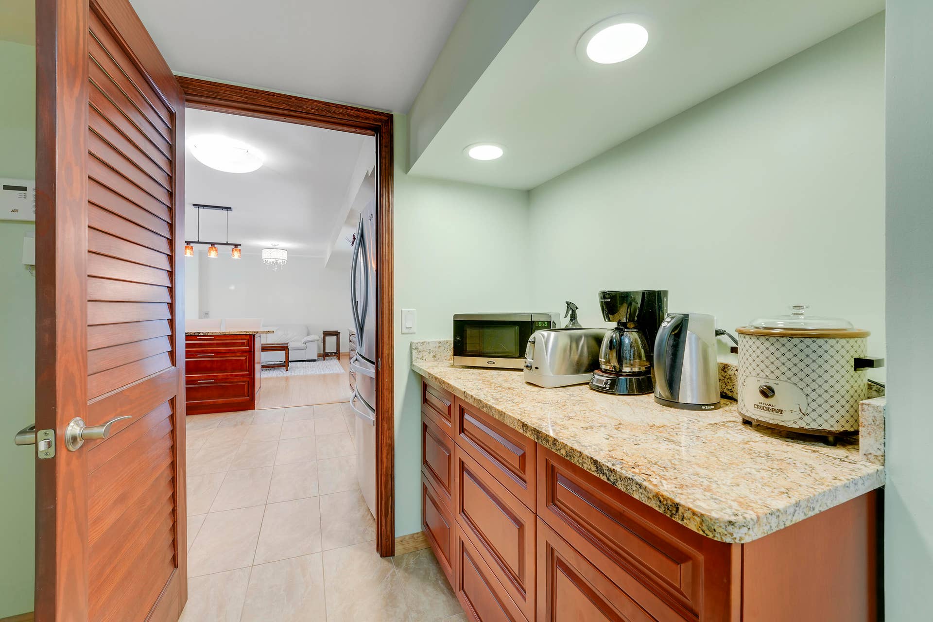 12263 SANDY Run, Jupiter, FL 33478 Appliance Counter Top