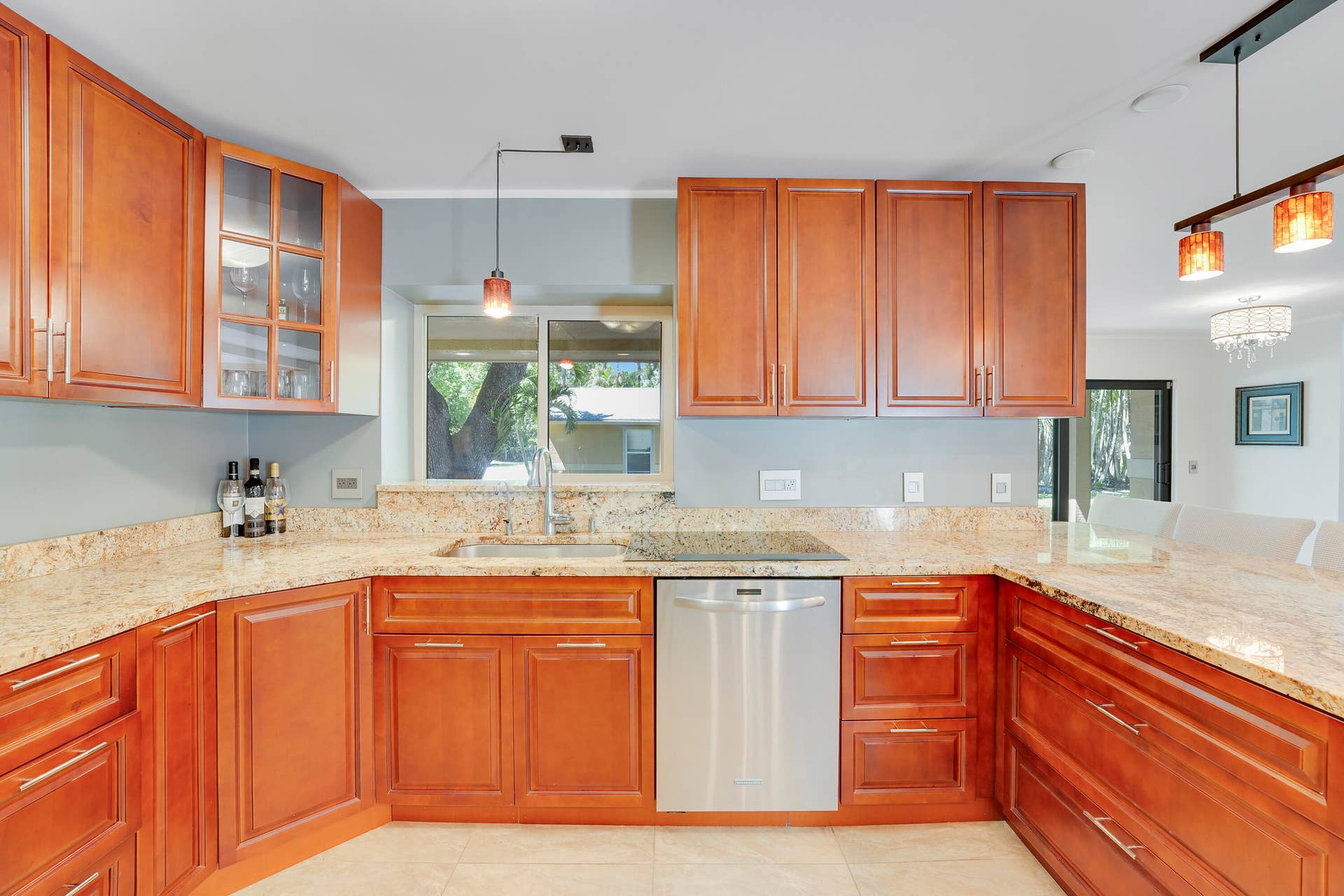 12263 SANDY Run, Jupiter, FL 33478 Kitchen / Window Pass-Through