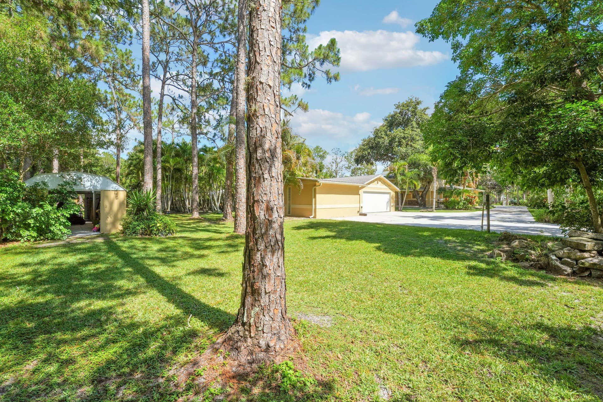 12263 SANDY Run, Jupiter, FL 33478 Shed / Guest House & Garage