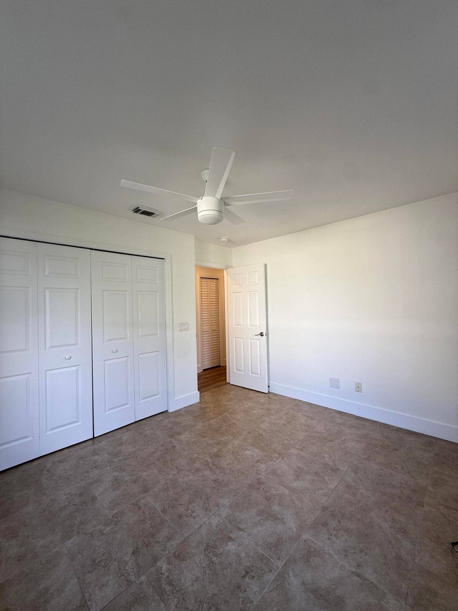 2226 SE FRIENDSHIP Street, Port St Lucie, FL 34952 IMG_1642