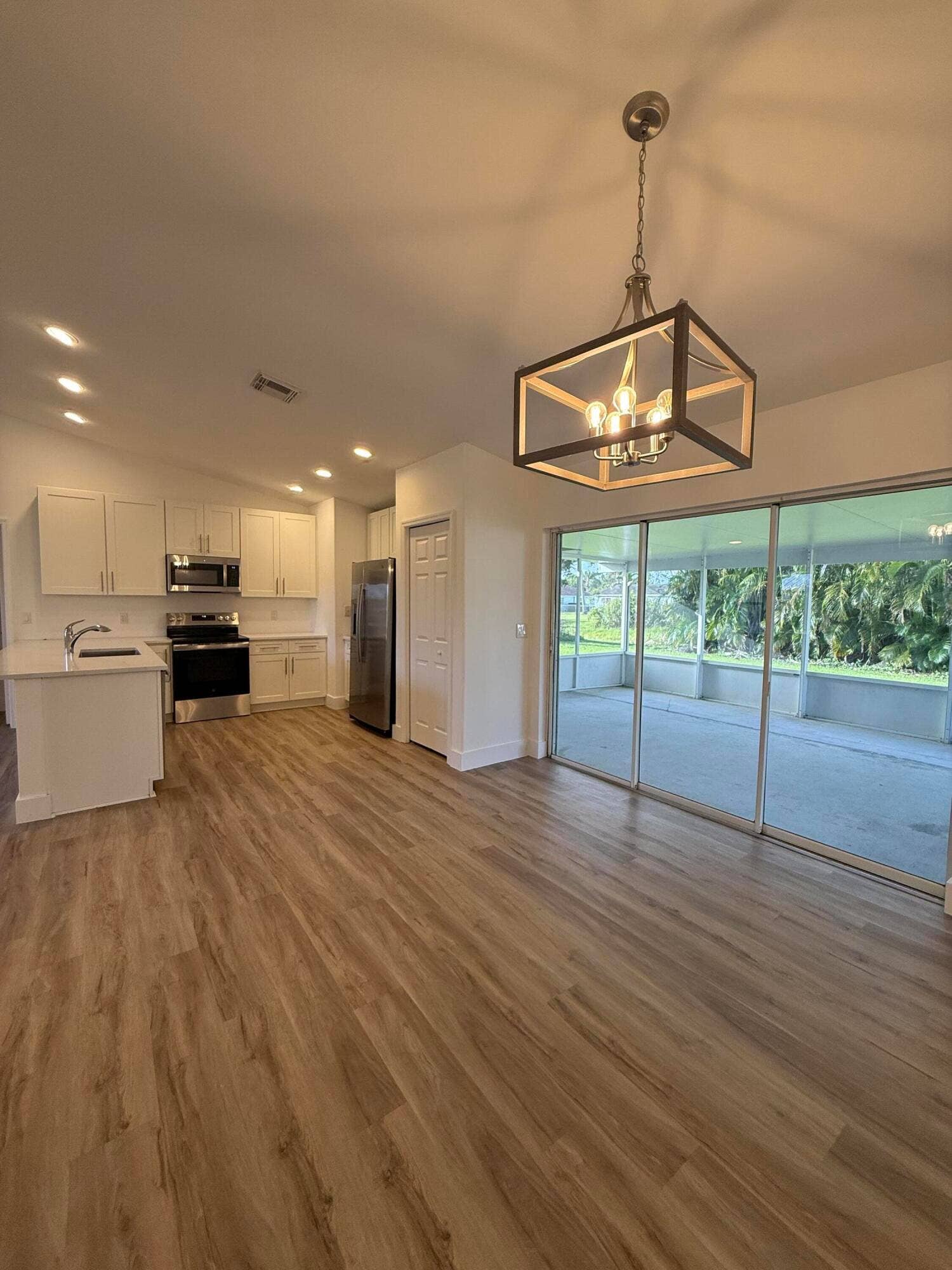 2226 SE FRIENDSHIP Street, Port St Lucie, FL 34952 IMG_1629