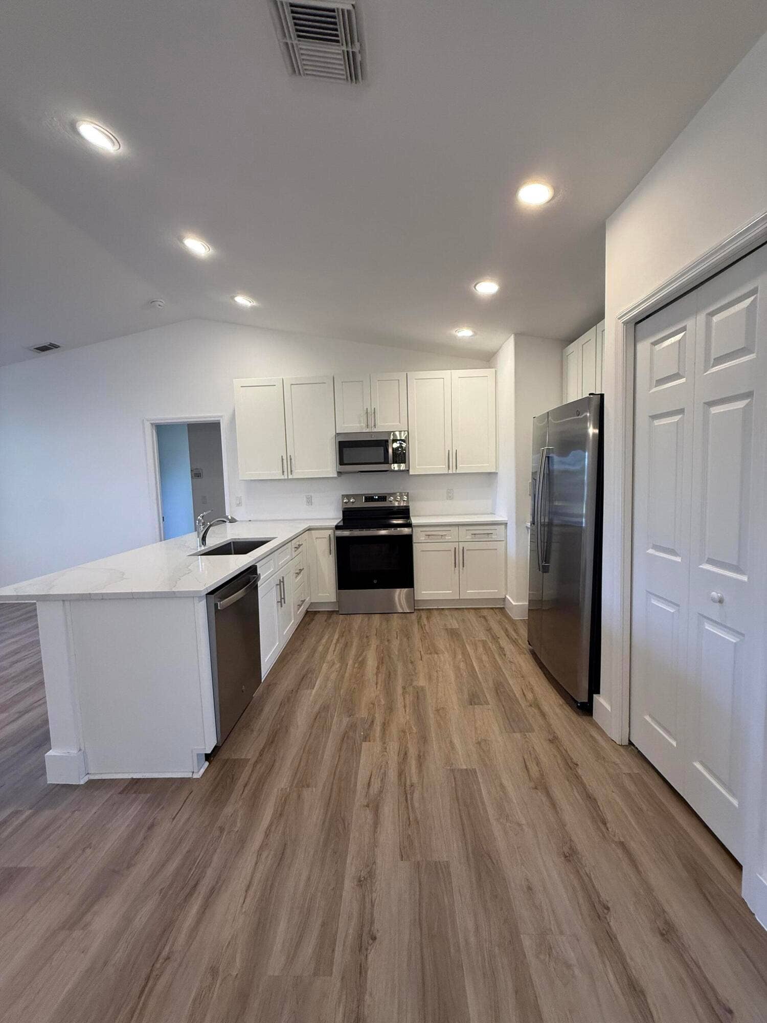 2226 SE FRIENDSHIP Street, Port St Lucie, FL 34952 IMG_1631