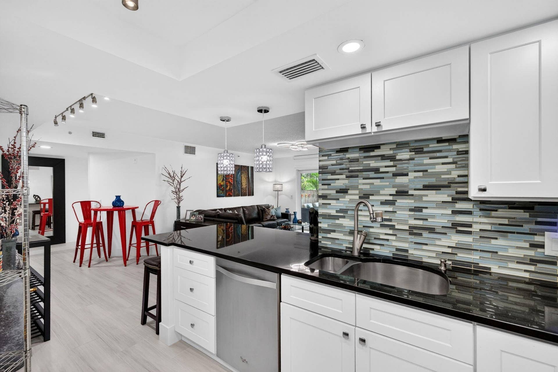2039 SE 10TH Avenue, #512, Fort Lauderdale, FL 33316 32-web-or-mls-699A3831