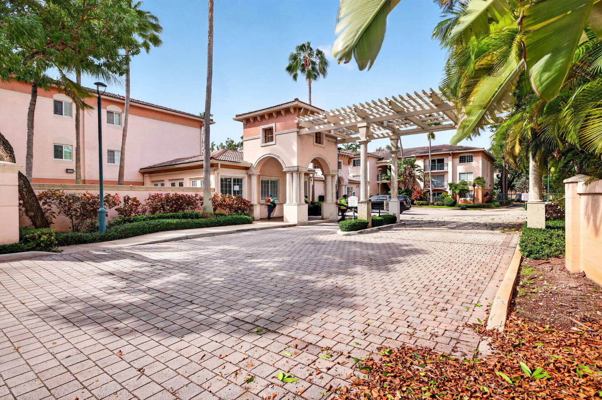 2039 SE 10TH Avenue, #512, Fort Lauderdale, FL 33316 3-web-or-mls-699A4309