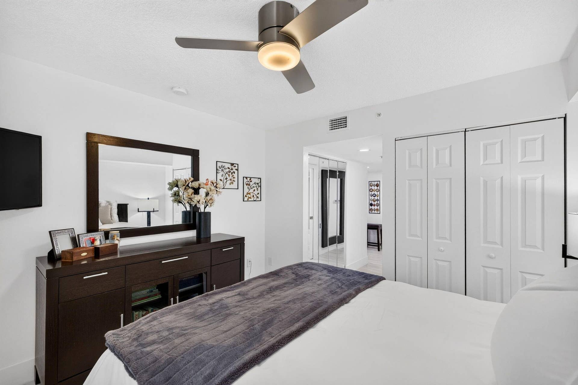 2039 SE 10TH Avenue, #512, Fort Lauderdale, FL 33316 40-web-or-mls-699A3894