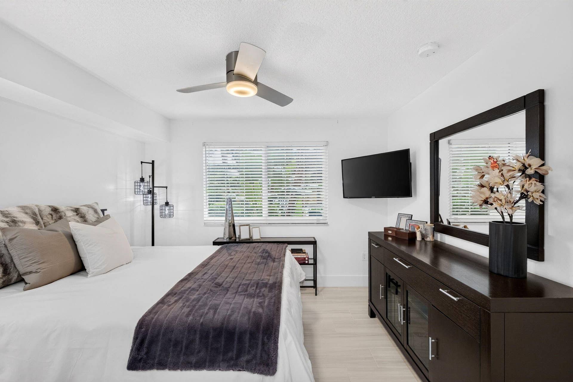2039 SE 10TH Avenue, #512, Fort Lauderdale, FL 33316 37-web-or-mls-699A3879