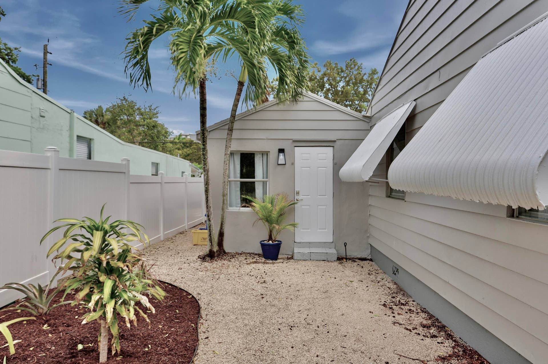629 SE 4th Avenue, #Back, Delray Beach, FL 33483 Front Entrance