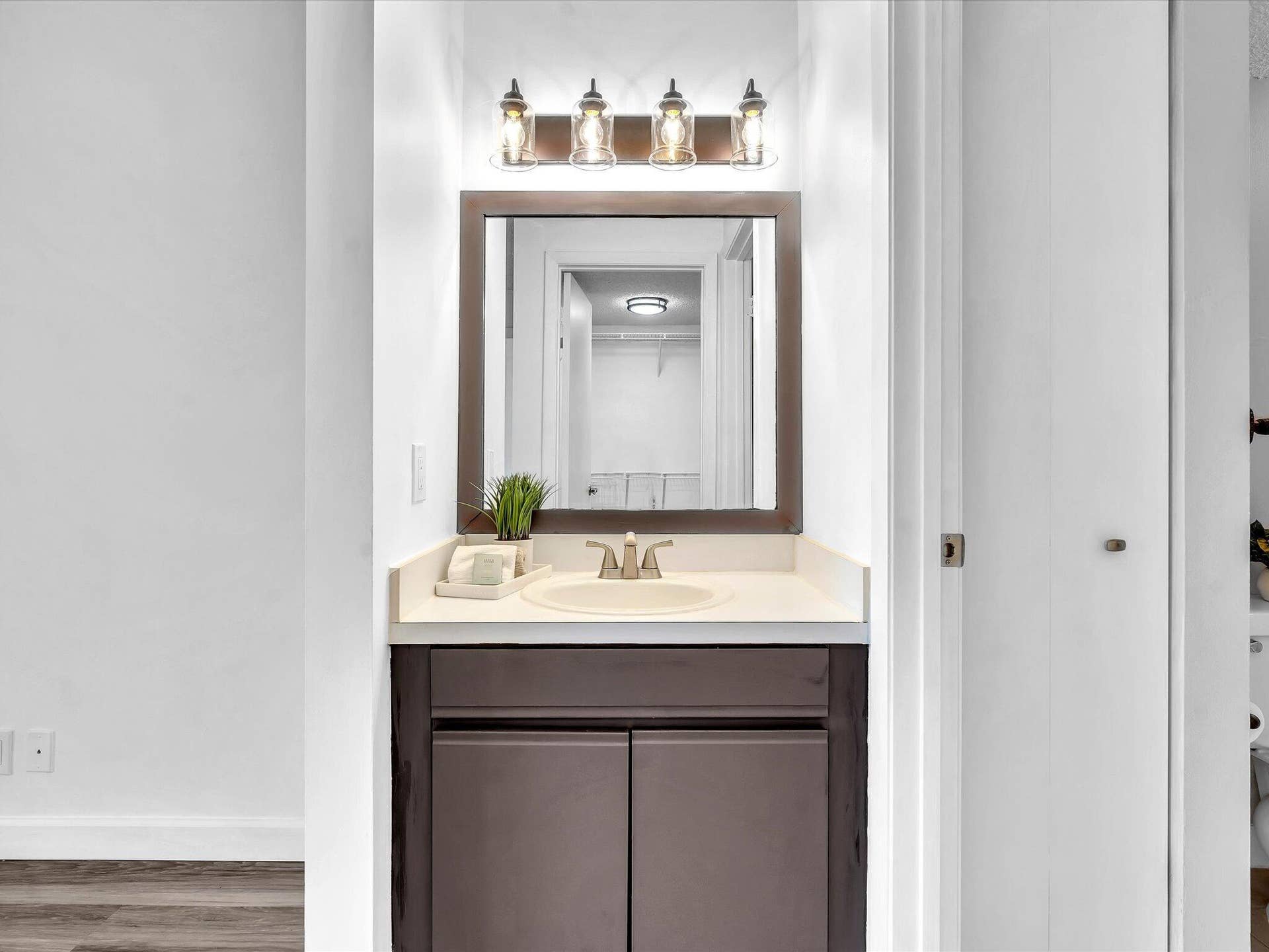 6284 LA COSTA Drive, #K, Boca Raton, Boca Raton, FL 33433 2nd Sink
