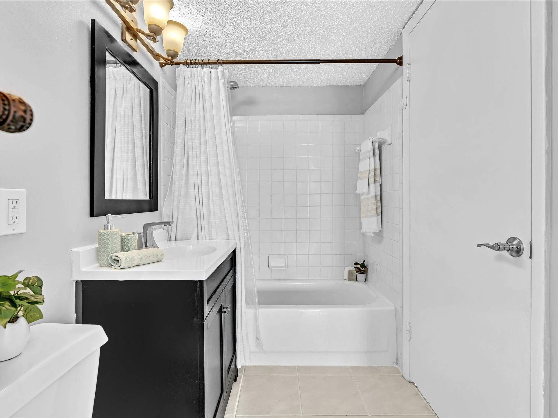 6284 LA COSTA Drive, #K, Boca Raton, Boca Raton, FL 33433 Bathtub/Shower