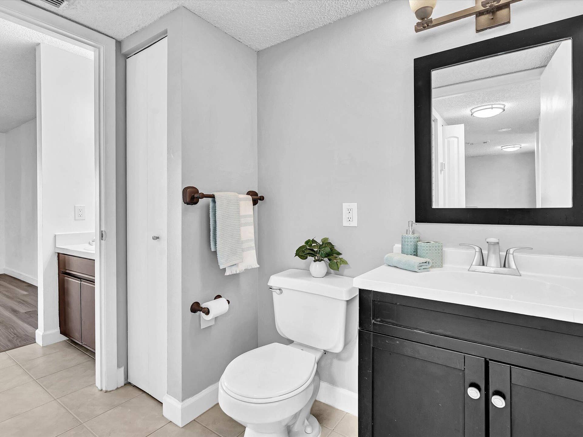 6284 LA COSTA Drive, #K, Boca Raton, Boca Raton, FL 33433 Linen Closet