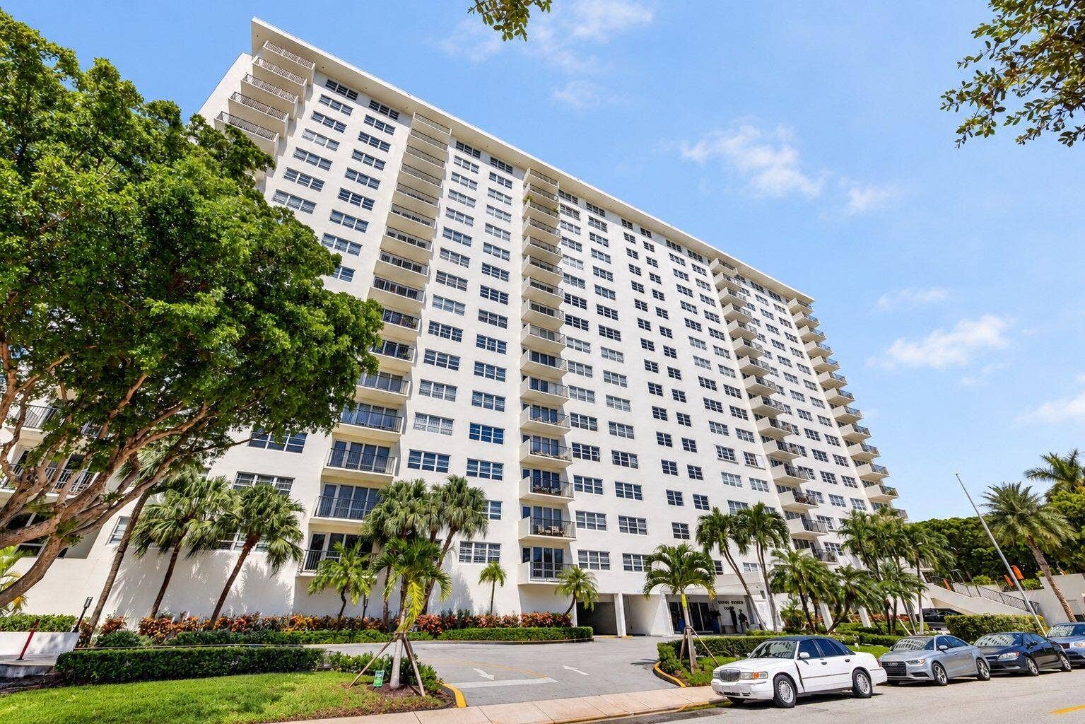 340 SUNSET Drive, #1809, Fort Lauderdale, FL 33301 15-web-or-mls-Front View