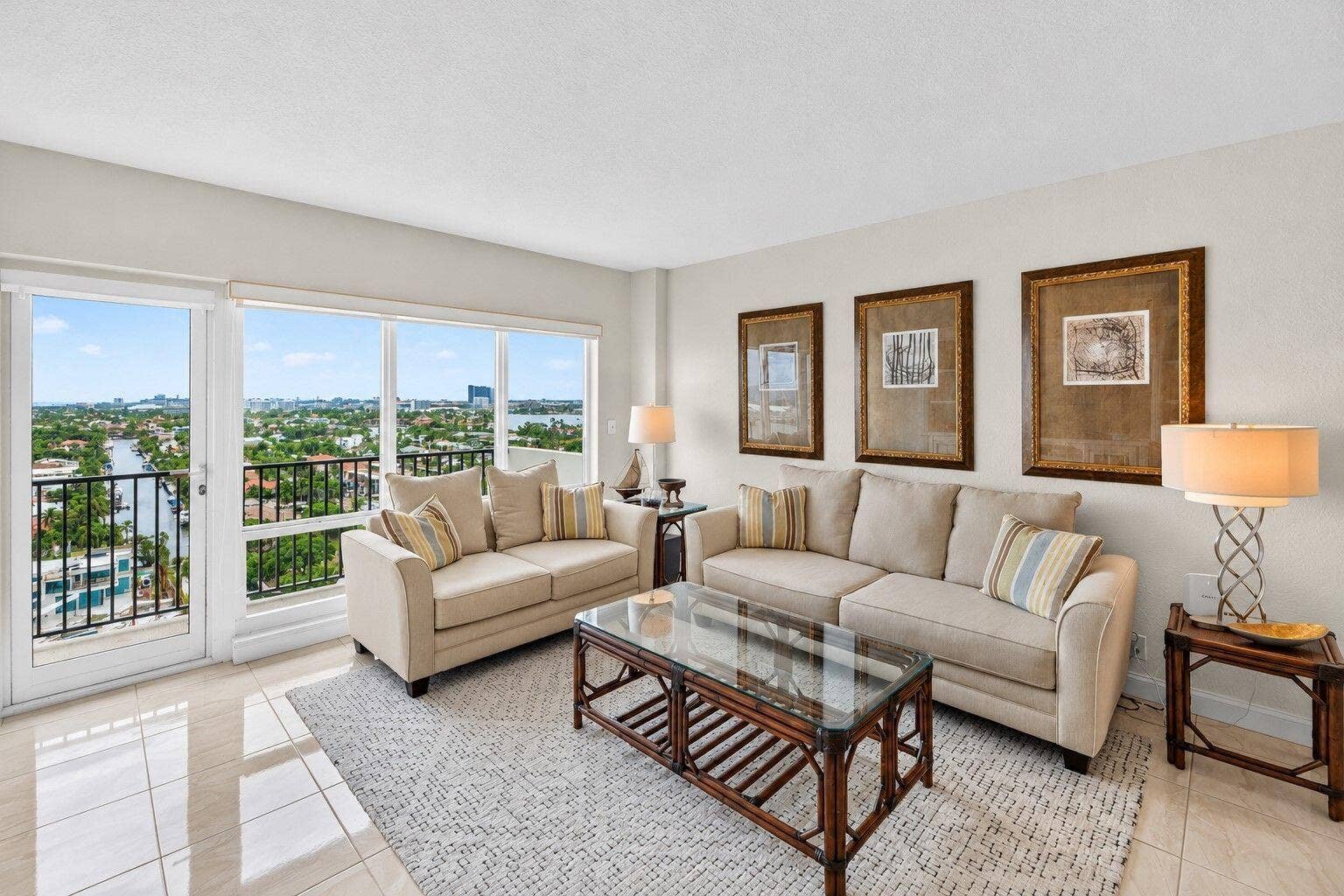 340 SUNSET Drive, #1809, Fort Lauderdale, FL 33301 27-web-or-mls-Living room 2