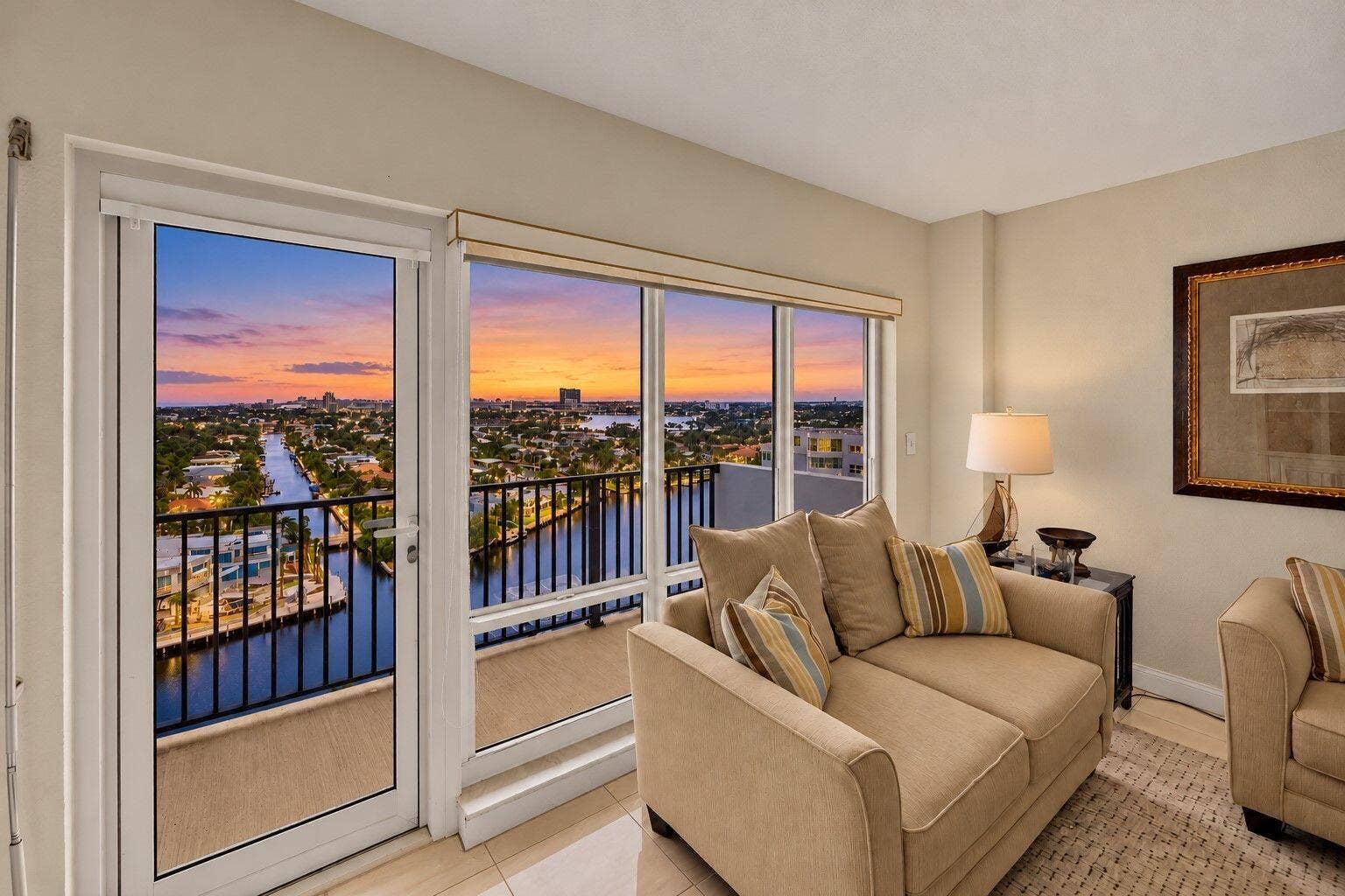 340 SUNSET Drive, #1809, Fort Lauderdale, FL 33301 32-web-or-mls-Living Room twilight
