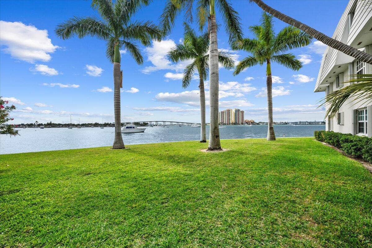 1025 Sugar Sands Boulevard, #Unit 261, Riviera Beach, FL 33404 29-LUX_2212