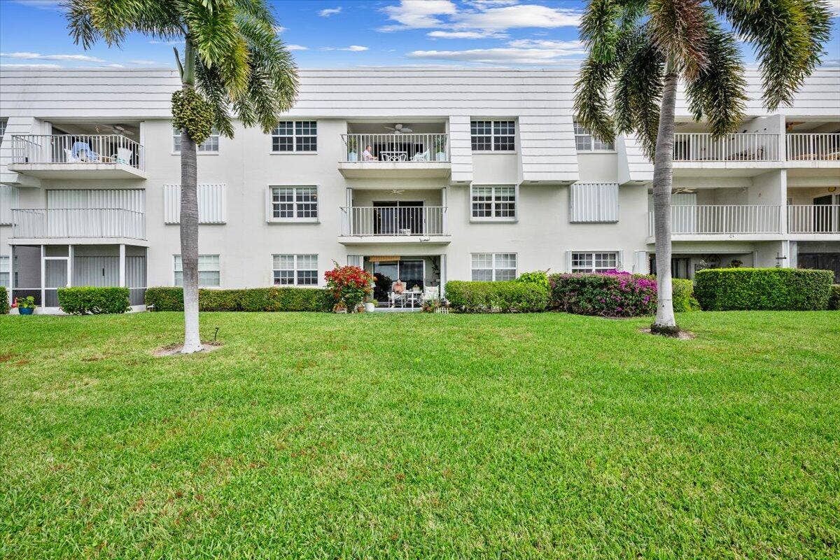 1025 Sugar Sands Boulevard, #Unit 261, Riviera Beach, FL 33404 31-LUX_2227