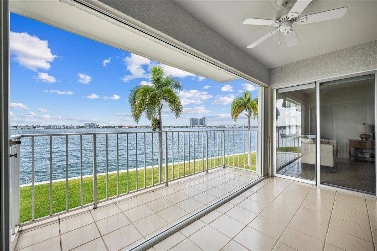 1025 Sugar Sands Boulevard, #Unit 261, Riviera Beach, FL 33404 18-LUX_2152