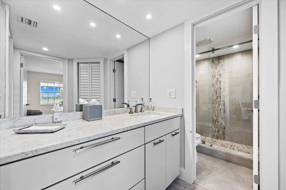 1025 Sugar Sands Boulevard, #Unit 261, Riviera Beach, FL 33404 20-LUX_2170