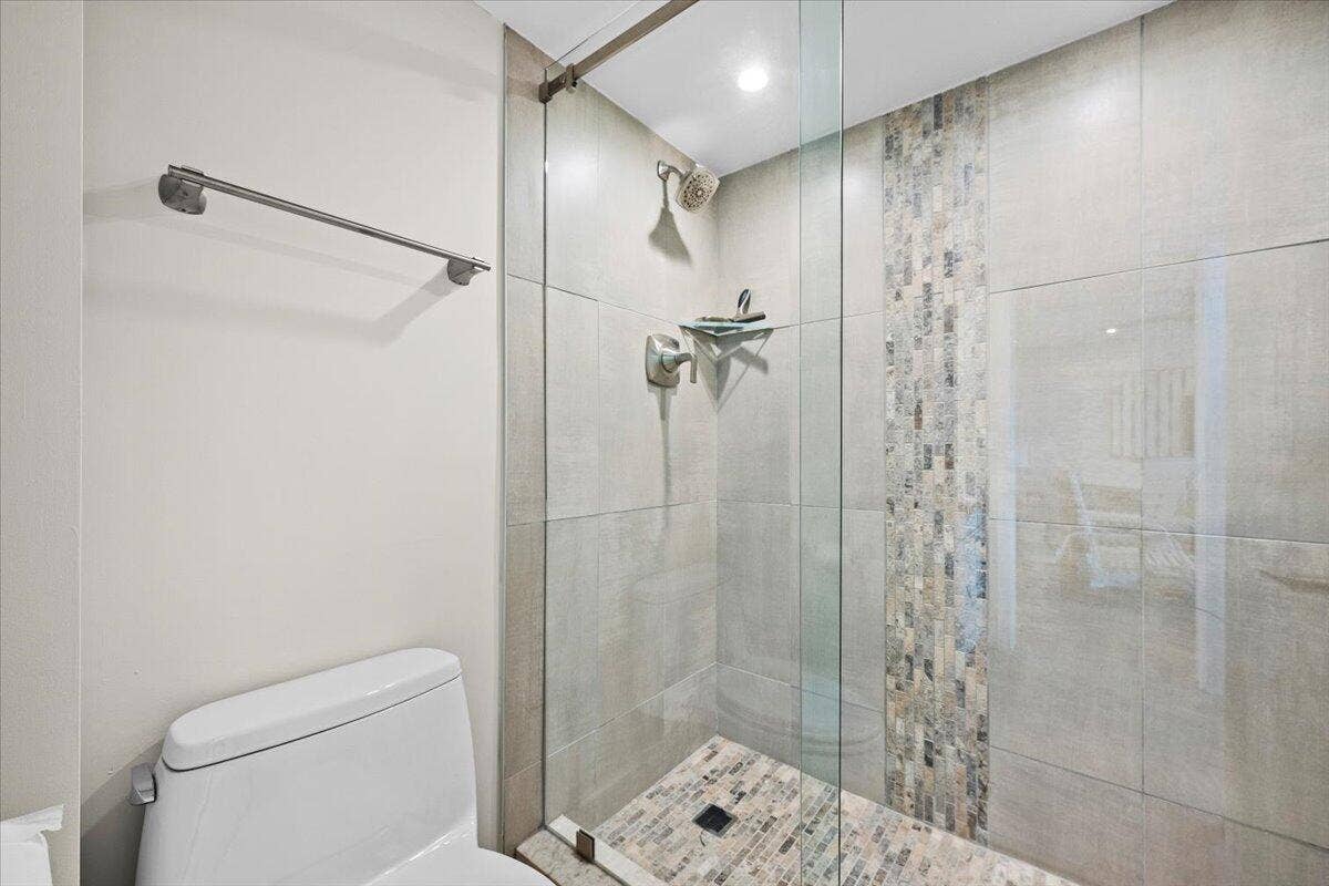 1025 Sugar Sands Boulevard, #Unit 261, Riviera Beach, FL 33404 21-LUX_2175
