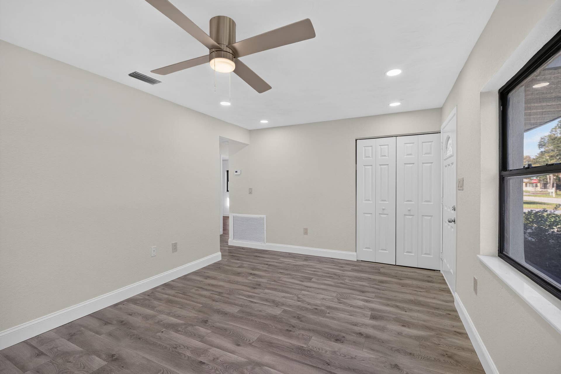 2669 ANDREWS Avenue, Melbourne, FL 32935 Living Room