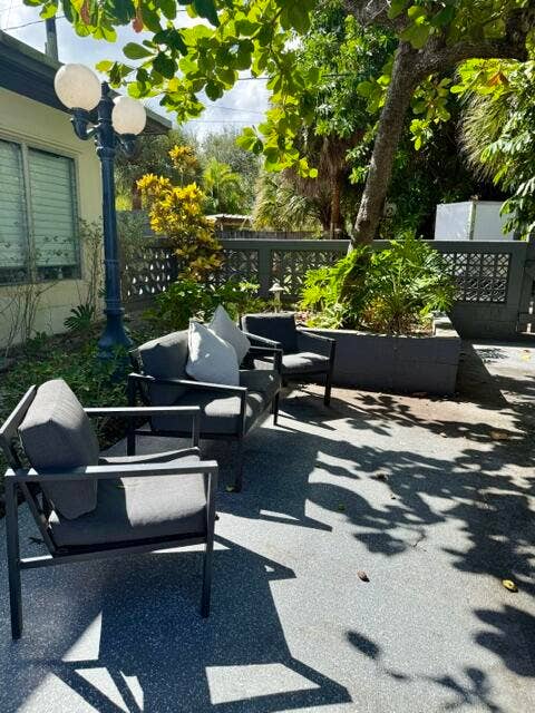131 S Federal Highway, #2, Lake Worth Beach, FL 33460 IMG_2273