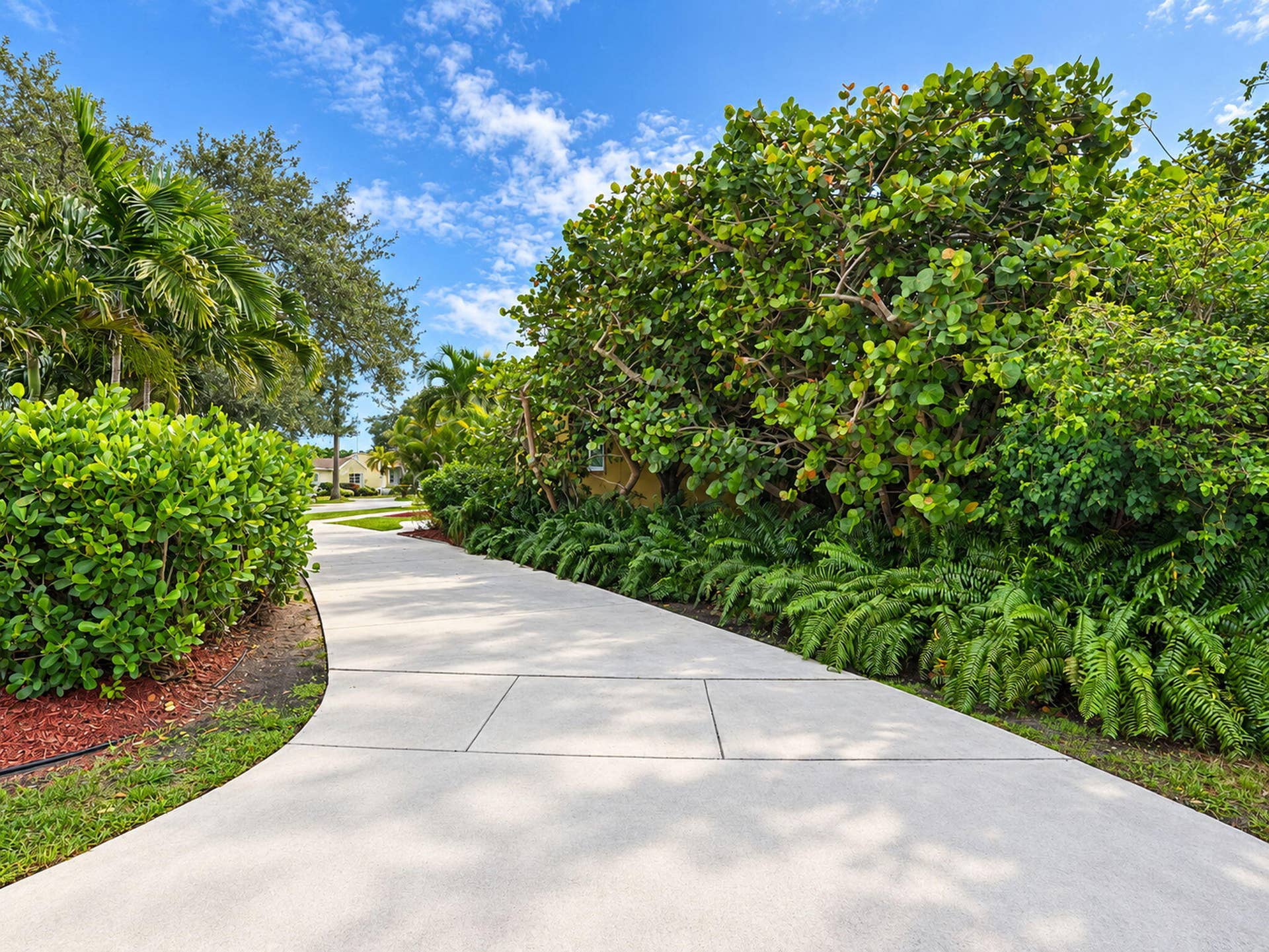 2602 MCKINLEY Street, Hollywood, FL 33020 76-web-or-mls-048_Property_048_Edited